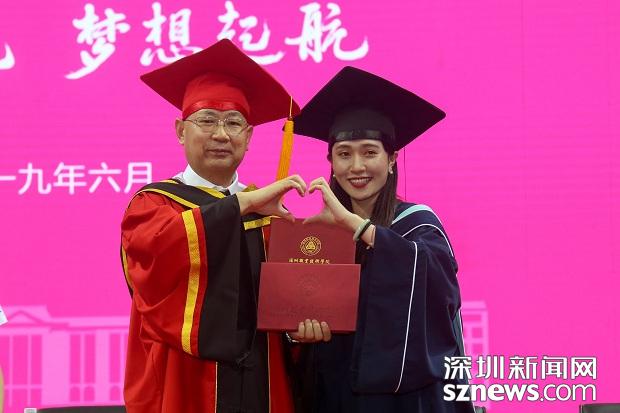 华南理工大学毕业证书图片 华南理工大学毕业证书图片